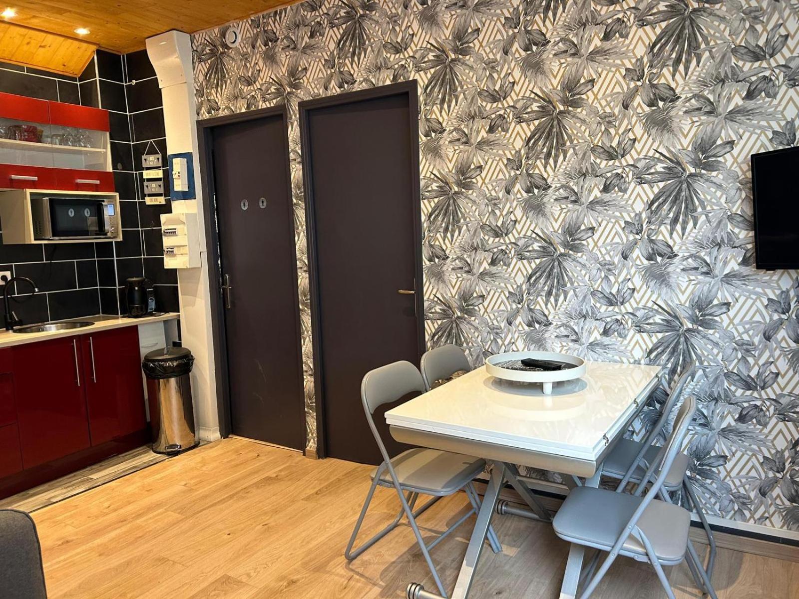Appartement De Luxe En R/C Idealment Place En Hyper Centre Λούρδη Εξωτερικό φωτογραφία