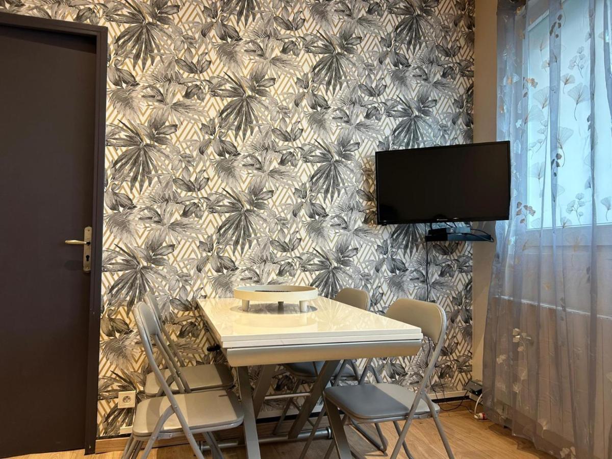 Appartement De Luxe En R/C Idealment Place En Hyper Centre Λούρδη Εξωτερικό φωτογραφία