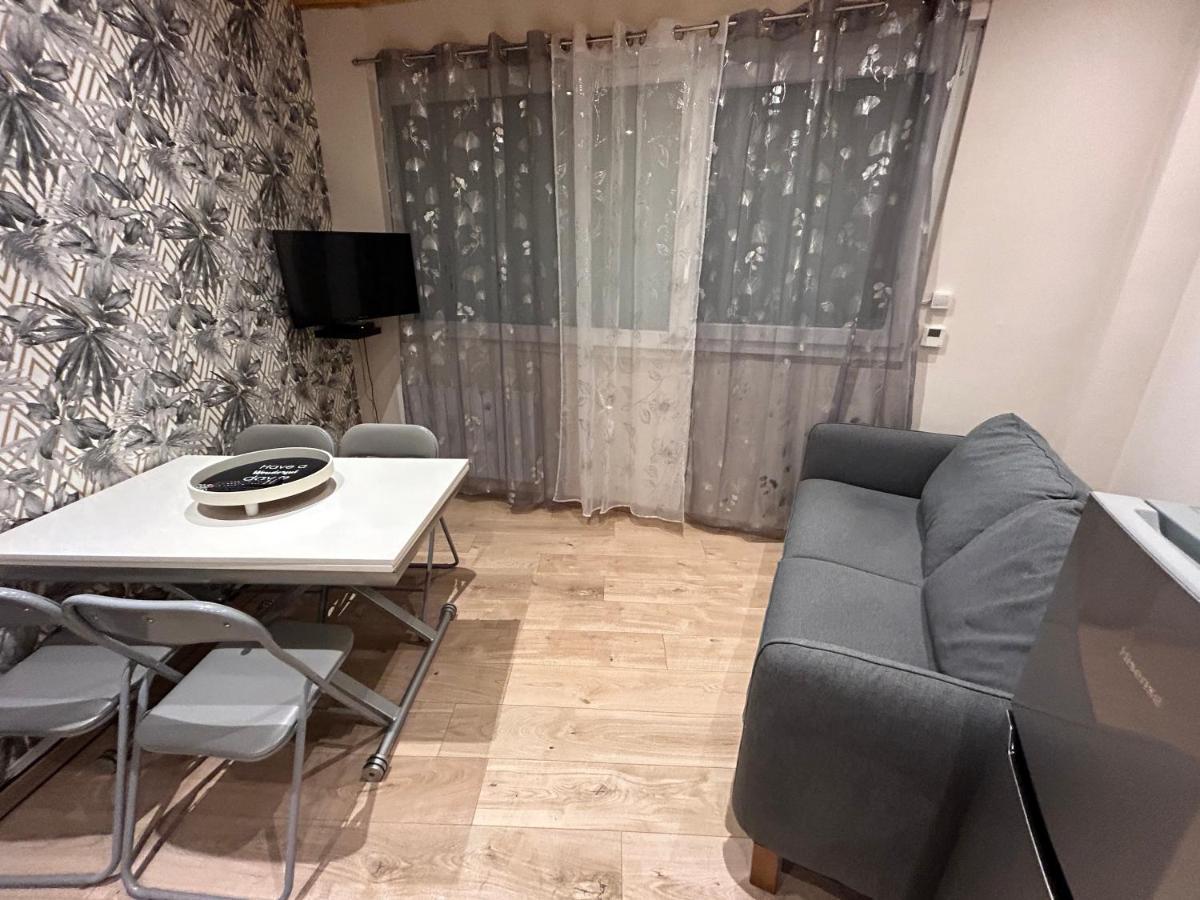Appartement De Luxe En R/C Idealment Place En Hyper Centre Λούρδη Εξωτερικό φωτογραφία